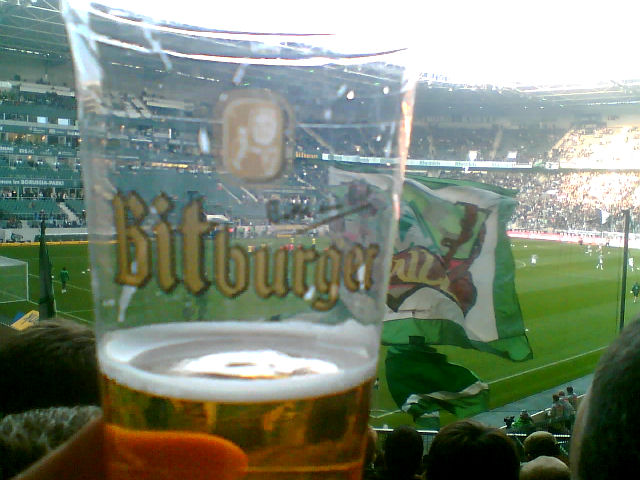 Bier im Becher: Bitburger im Borussia Park