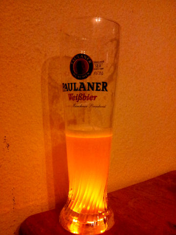 Bierglas Paulaner, Lichteffekt